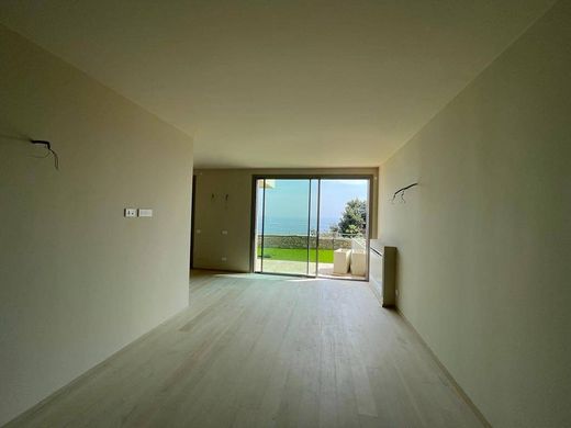 Piso / Apartamento en Varazze, Provincia di Savona