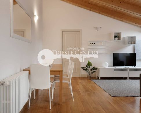 Appartement in Triëst, Trieste