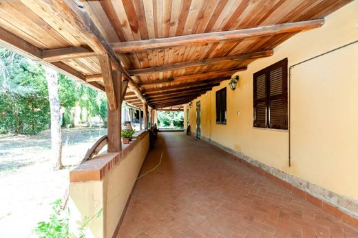 Country House in Bracciano, Rome