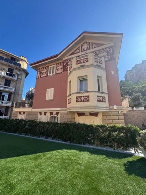 Villa a Savona, Liguria