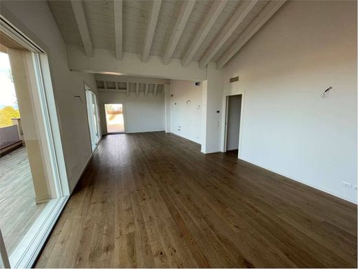 Penthouse in Mogliano Veneto, Provincia di Treviso