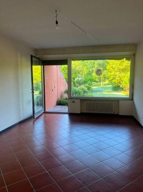 Piso / Apartamento en Cassina Rizzardi, Provincia di Como