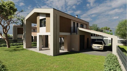 别墅  罗马市, 罗马省