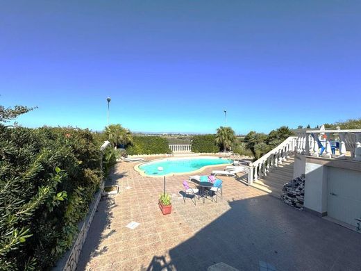 Villa Noto, Siracusa ilçesinde