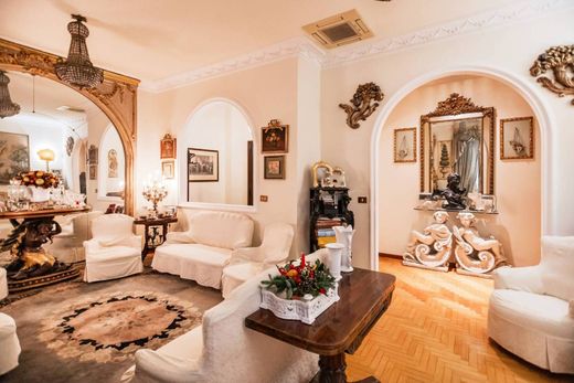 Apartment / Etagenwohnung in Rom, Latium