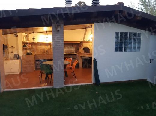 Βίλα σε Cesena, Provincia di Forlì-Cesena