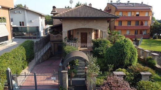 Cesate, Città metropolitana di Milanoのヴィラ