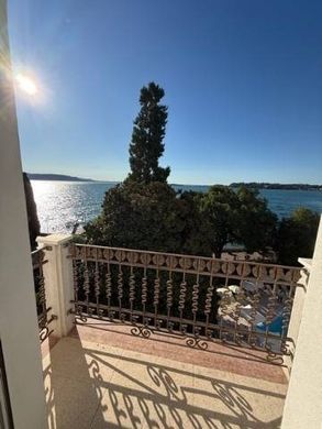 Apartment in Gardone Riviera, Provincia di Brescia