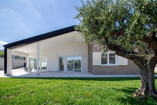 Villa in Formello, Rome