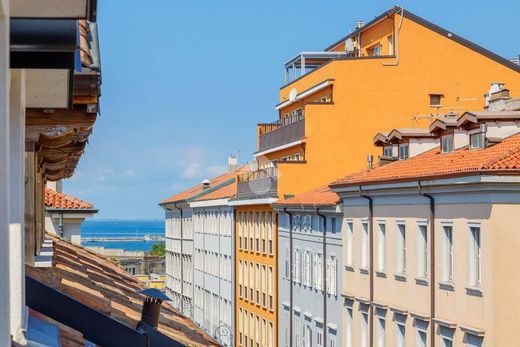 Piso / Apartamento en Trieste, Friuli Venezia Giulia