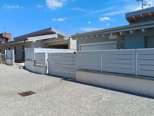 Villa in Lonato, Provincia di Brescia