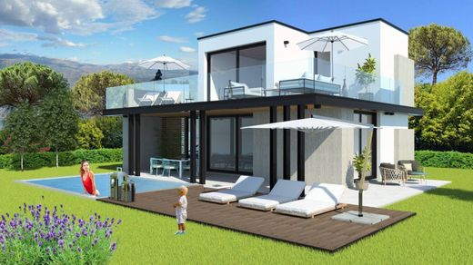 Villa a Desenzano del Garda, Brescia