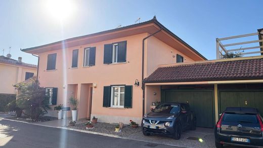 Villa Grosseto, Grosseto ilçesinde