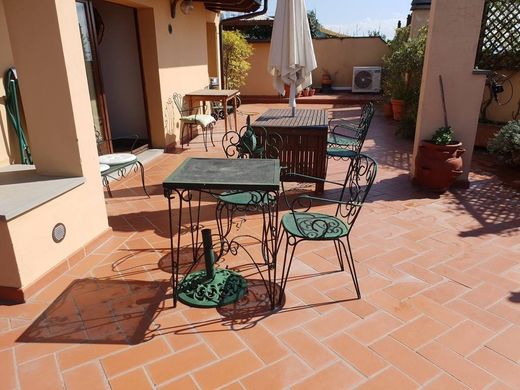 Ático en Prato, Provincia di Prato