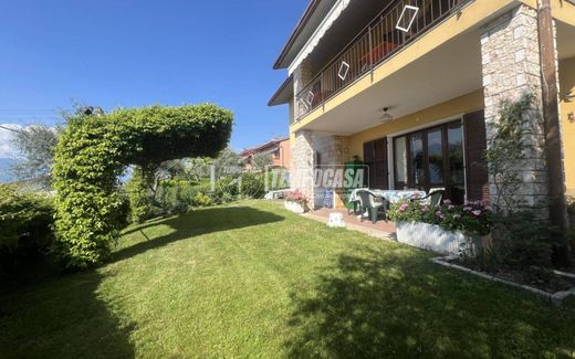 Appartamento a Torri del Benaco, Verona