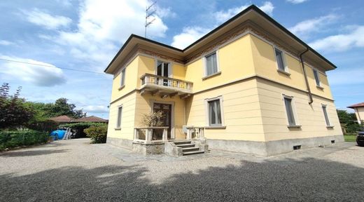 Villa in Castelletto sopra Ticino, Provincia di Novara
