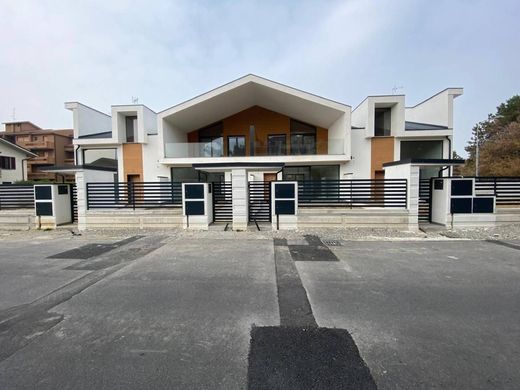 ‏בתים מדורגים ב  Vimercate, Provincia di Monza e della Brianza