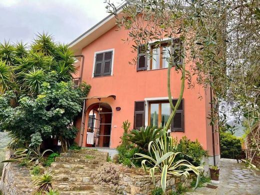Villa in Pontedassio, Provincia di Imperia