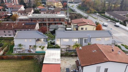 Villa - Vimercate, Provincia di Monza e della Brianza