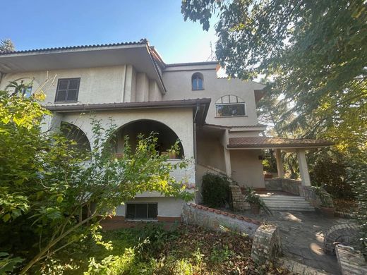 Villa in Rome, Latium