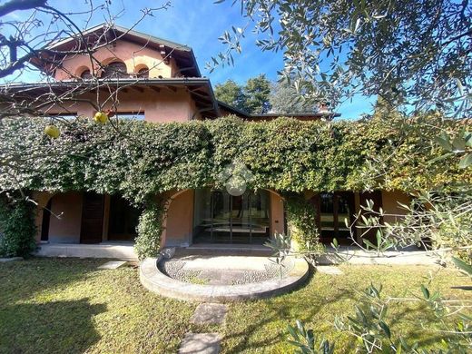 Villa in Cantù, Provincia di Como