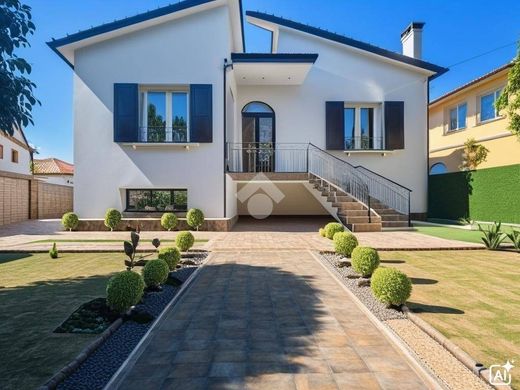 Villa in Santarcangelo di Romagna, Provincia di Rimini