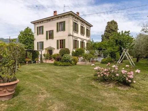 Villa in Lucca, Provincia di Lucca