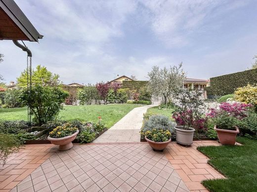 Villa - Pescantina, Provincia di Verona