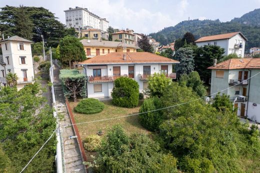 Villa in Brunate, Provincia di Como