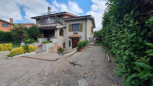 Villa in Rome, Latium