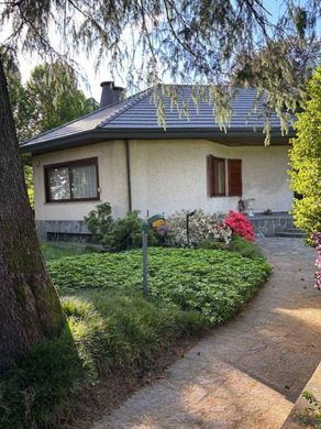 Villa a Desio, Monza e Brianza