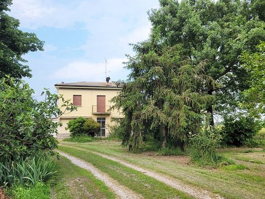 Villa in Minerbio, Bologna