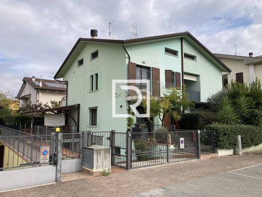 Cesena, Provincia di Forlì-Cesenaのヴィラ