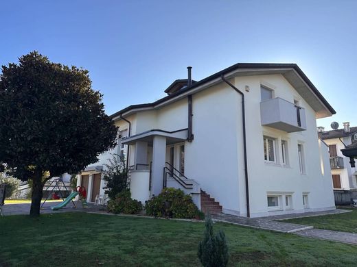 Villa in San Martino Buon Albergo, Provincia di Verona