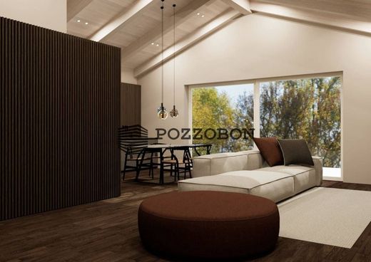 Attico a Montebelluna, Treviso