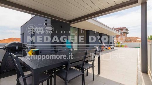 Penthouse in Modena, Provincia di Modena