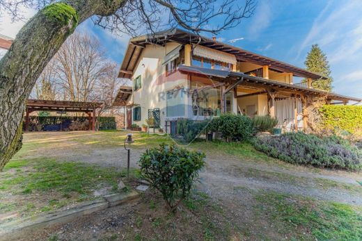 Country House in Varallo Pombia, Provincia di Novara