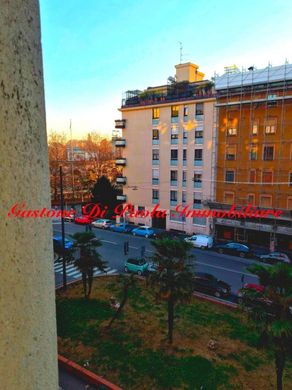 Appartamento a Milano, Lombardia