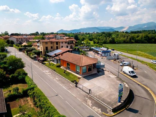 Villa in Bedizzole, Provincia di Brescia
