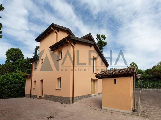Villa in Castelvetro di Modena, Provincia di Modena