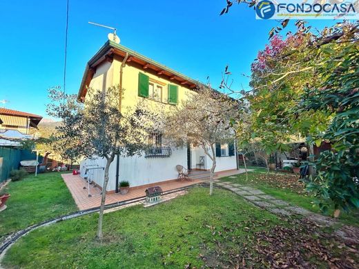 Villa in Montignoso, Provincia di Massa-Carrara