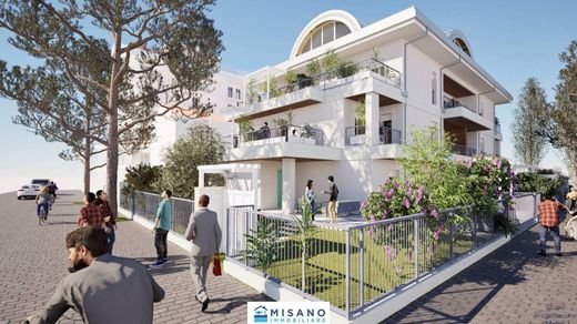 Apartment / Etagenwohnung in Misano Adriatico, Provincia di Rimini