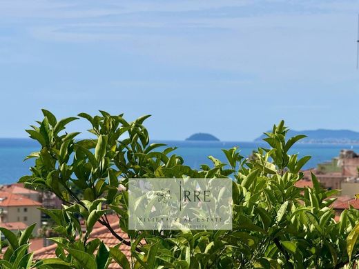 Villa in Borgio, Provincia di Savona