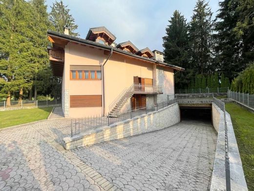 Villa en Asiago, Provincia di Vicenza