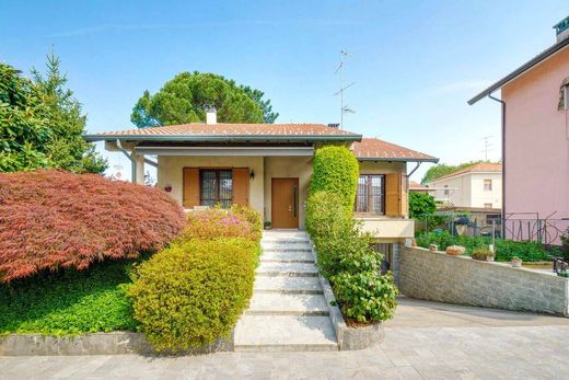 Villa in Saronno, Provincia di Varese
