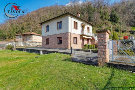 Villa in Porto Ceresio, Provincia di Varese