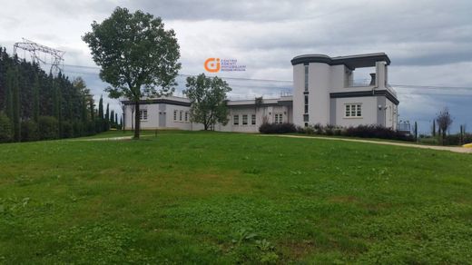 Villa in Latina, Provincia di Latina