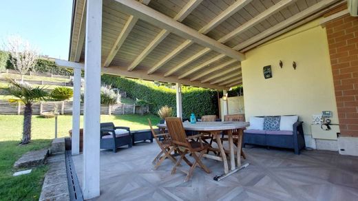 Villa in Rome, Latium