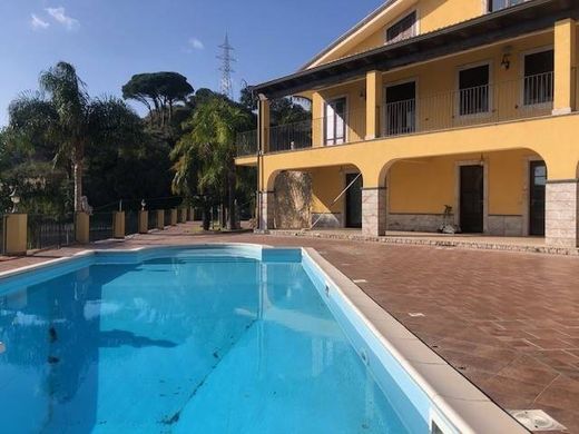Villa in Messina, Province of Messina
