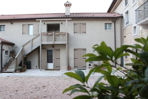 شاليه ﻓﻲ Mezzane di Sotto, Provincia di Verona